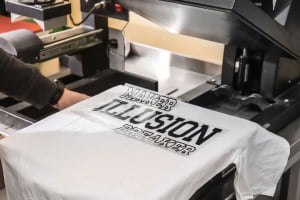 Imprimerie textile Bordeaux et marquage vêtements avec l'agence de communication PUBSTAGING